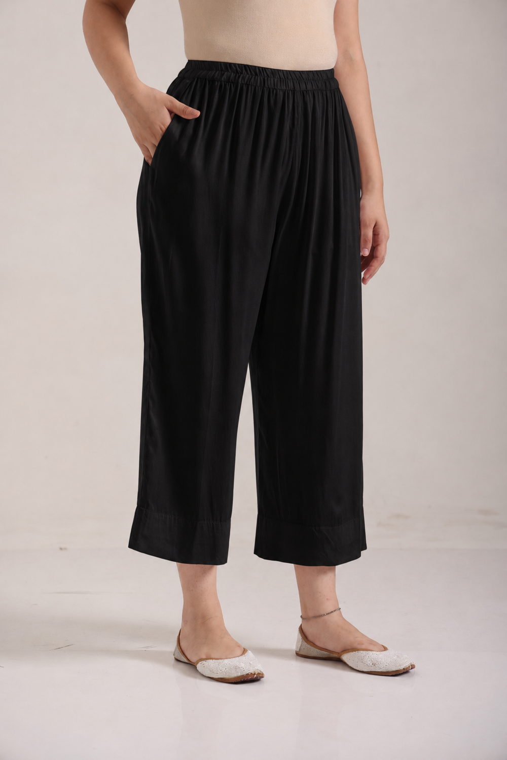 Modal Cotton wide bottom pants- Black